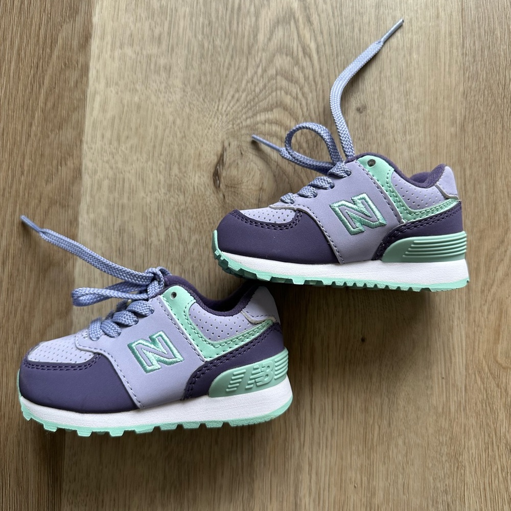 NWOT Baby New Balance 574 in Purple/Mint Green, size 4 US